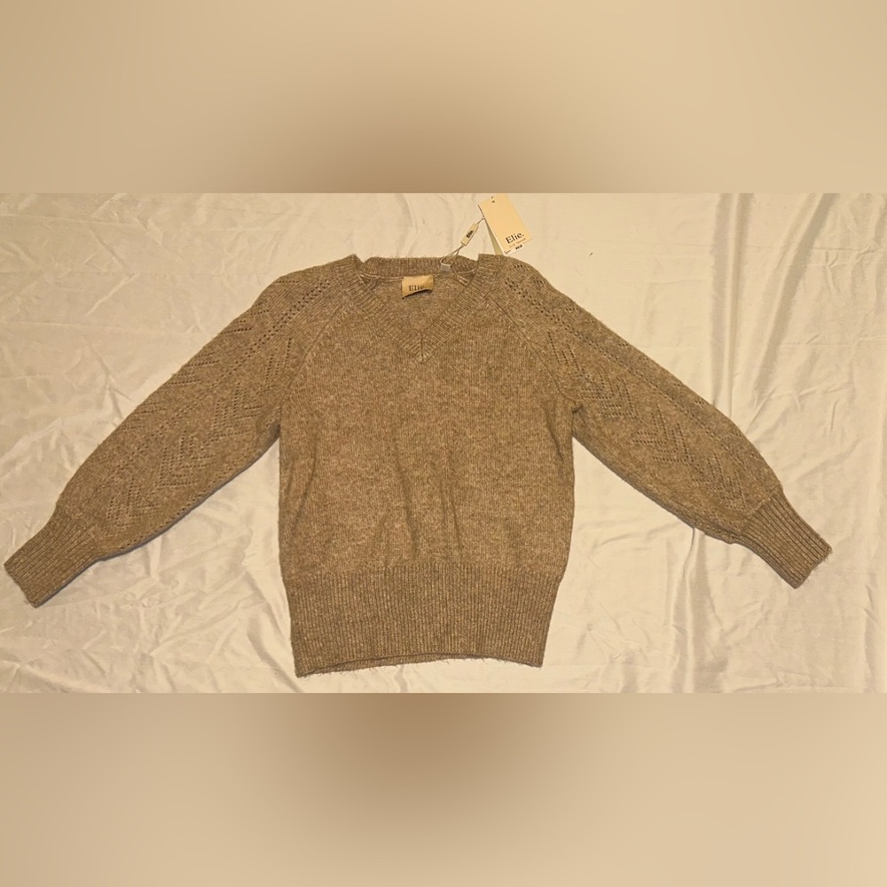 Pink/tan Sweater with detailed sleeves